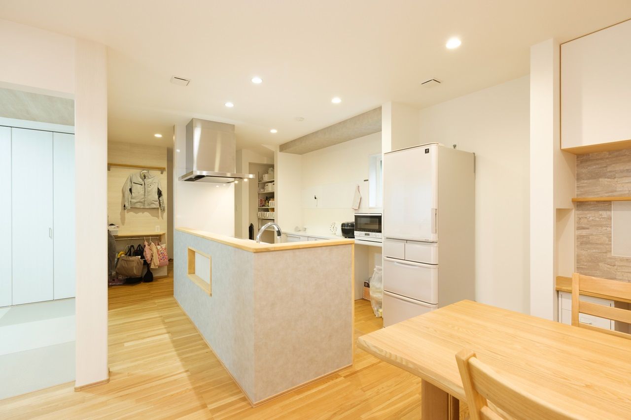 山崎建設 【習志野市/2000万円台/間取り図有り】リビングの吹抜けが開放的なジャパンディスタイルの住まいの建築実例画像6