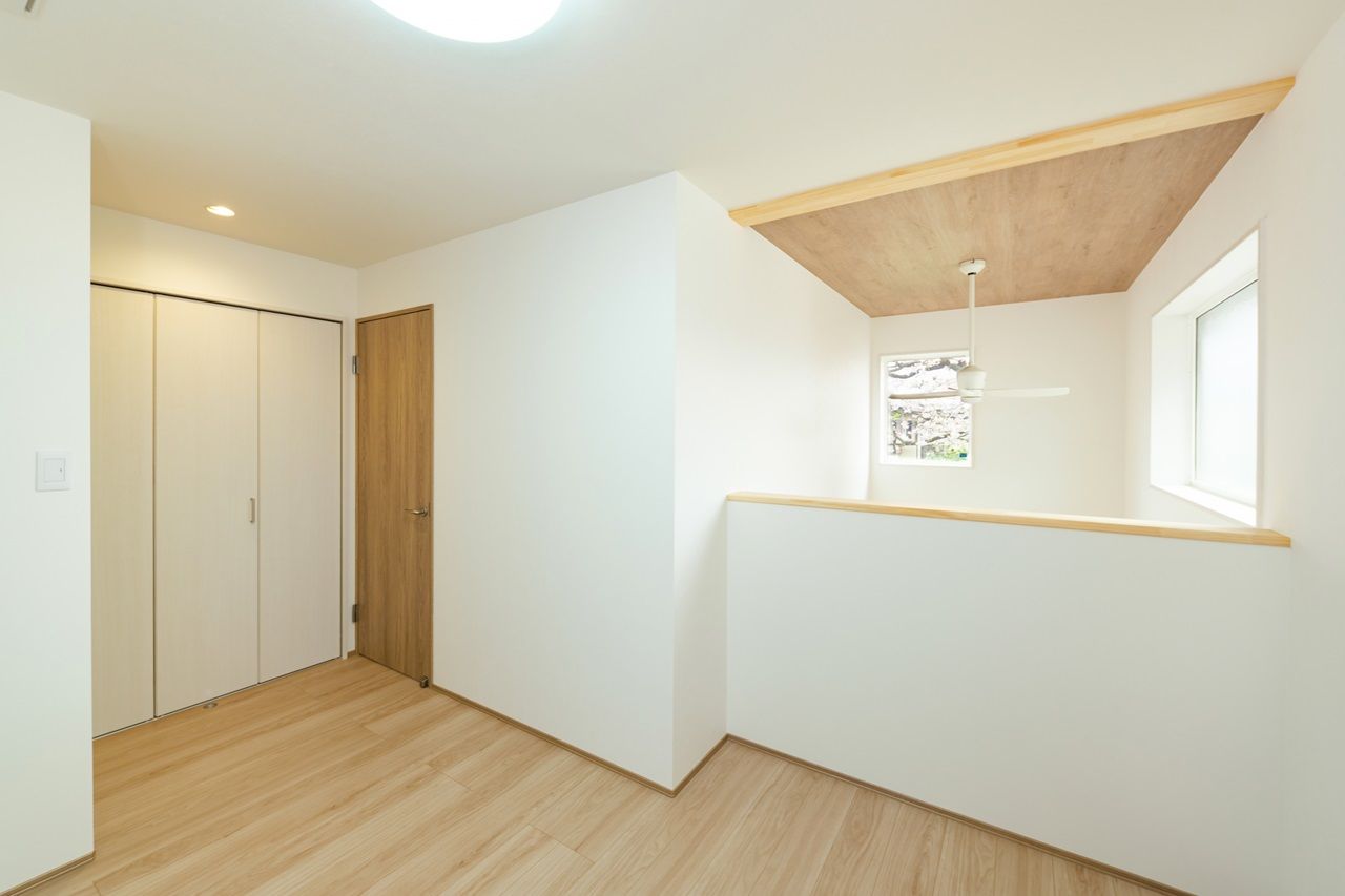 山崎建設 【習志野市/2000万円台/間取り図有り】リビングの吹抜けが開放的なジャパンディスタイルの住まいの建築実例画像10