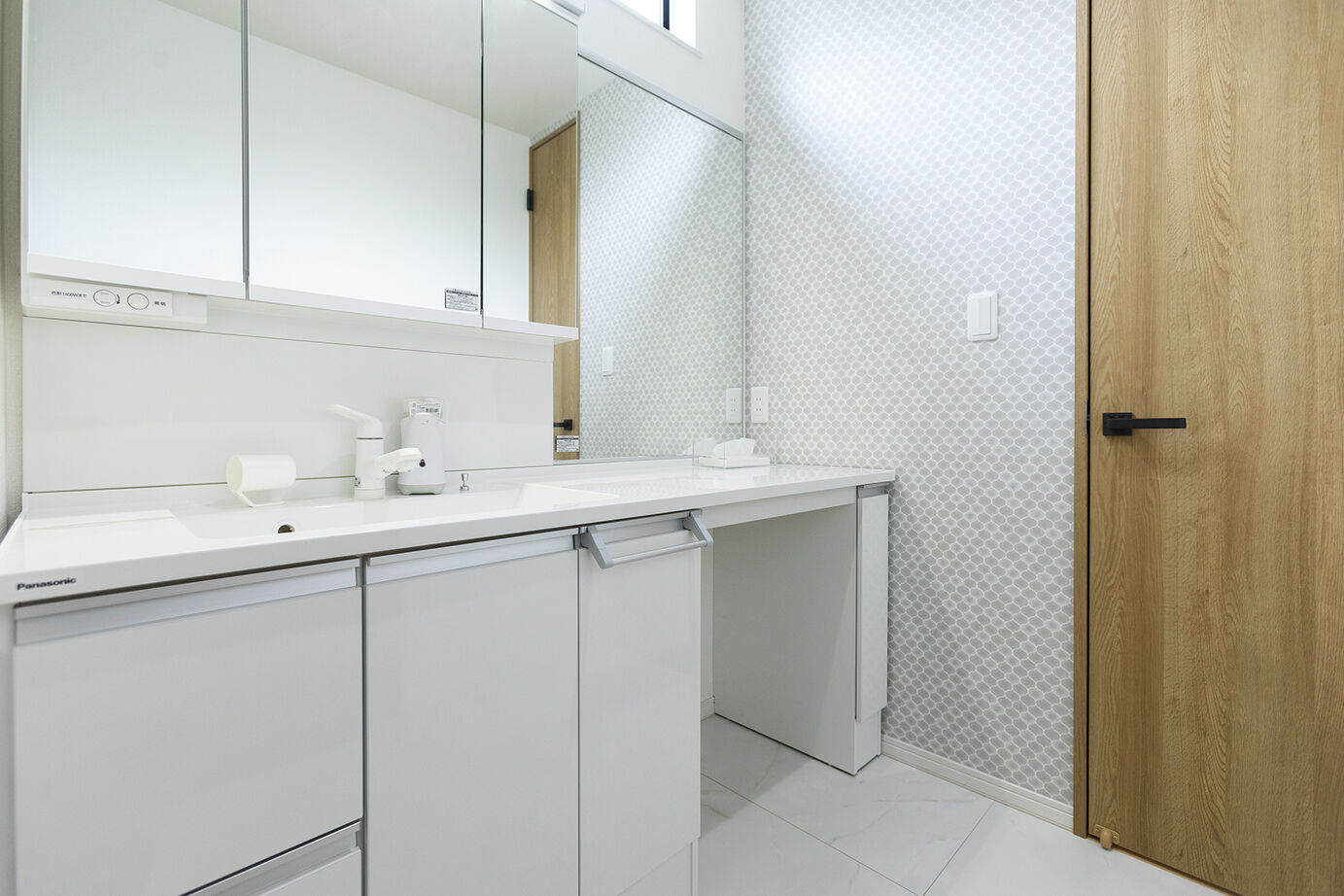 東栄住宅 【延床37.6坪／間取図有】400km離れた場所からリモート活用で叶えた、遊び心あふれる住まいの建築実例画像14