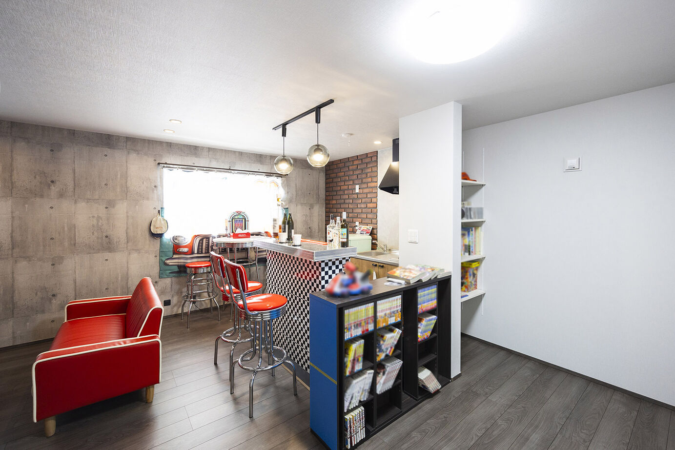 東栄住宅 【延床41.3坪／間取図】１階は人が集う広々としたリビング、2階に家族が寛ぐサブリビングを設けた住まいの建築実例画像10