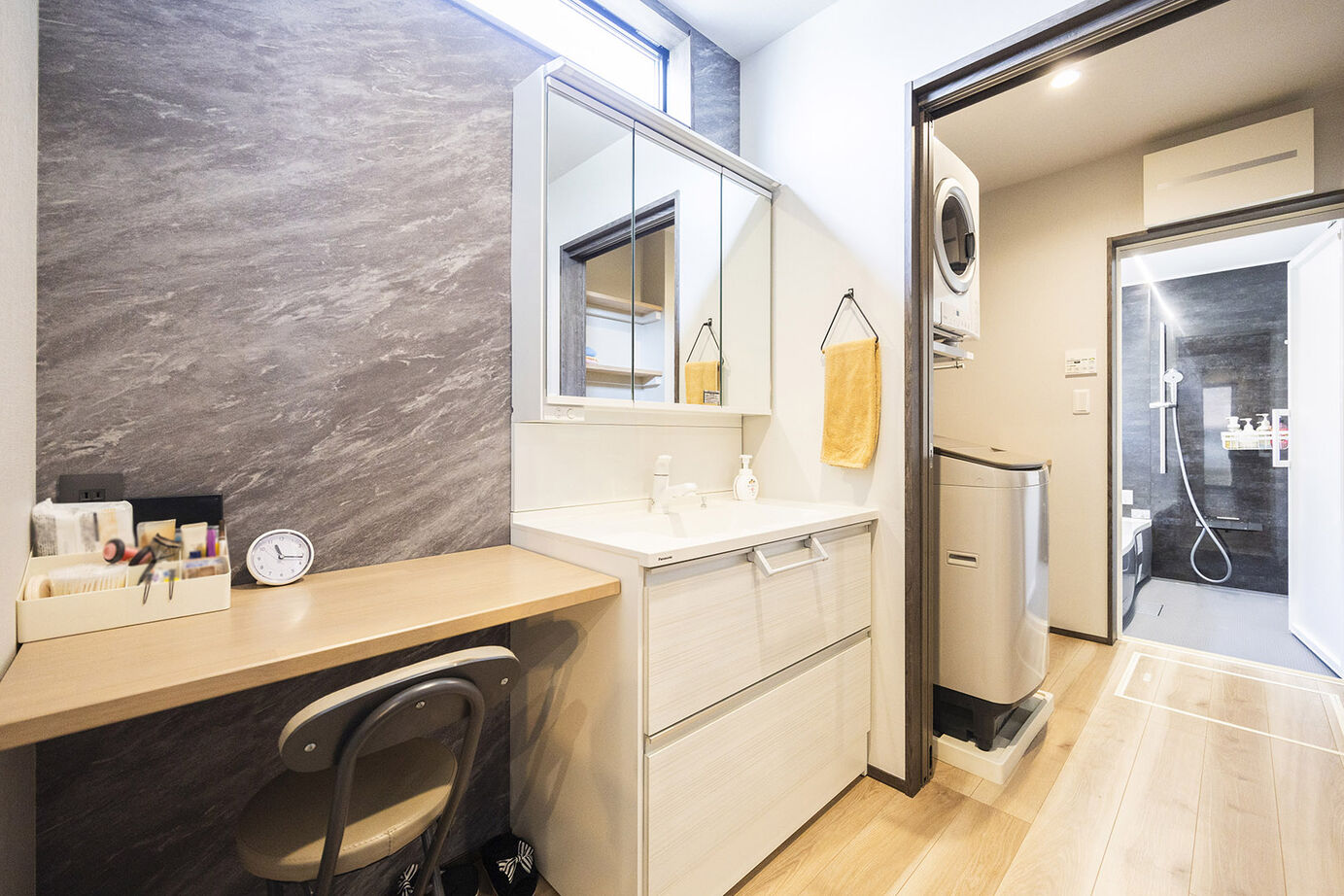 東栄住宅 【延床41.3坪／間取図】１階は人が集う広々としたリビング、2階に家族が寛ぐサブリビングを設けた住まいの建築実例画像13