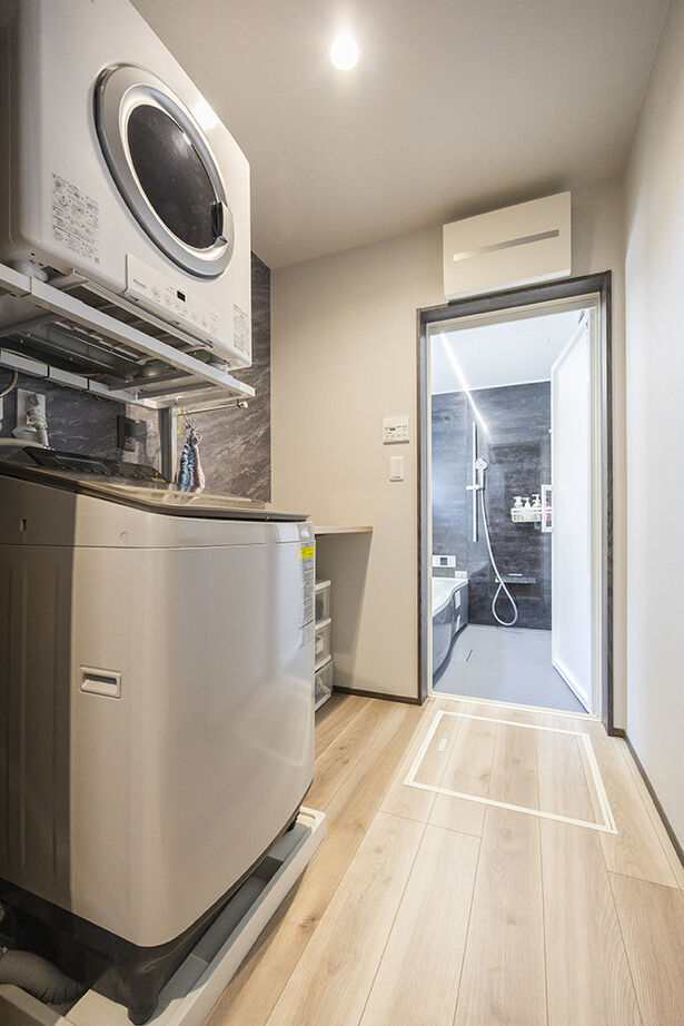 東栄住宅 【延床41.3坪／間取図】１階は人が集う広々としたリビング、2階に家族が寛ぐサブリビングを設けた住まいの建築実例画像14