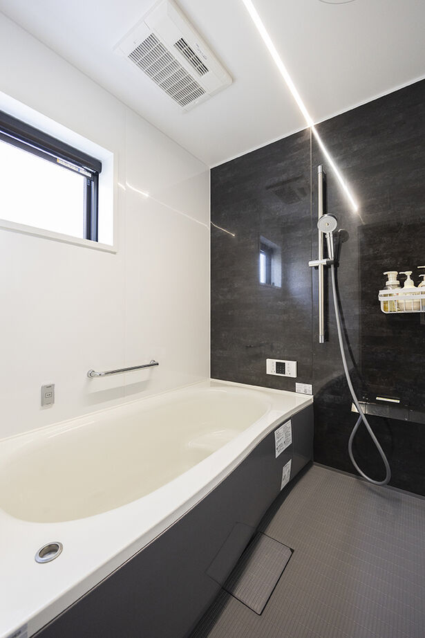 東栄住宅 【延床41.3坪／間取図】１階は人が集う広々としたリビング、2階に家族が寛ぐサブリビングを設けた住まいの建築実例画像15