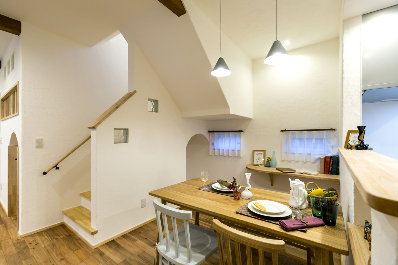 無添加住宅/東野建設工業 【紫波町/2000万円台/塗り壁/無垢材/スキップフロア】秘密基地のようなワクワクがいっぱいの家の建築実例画像2