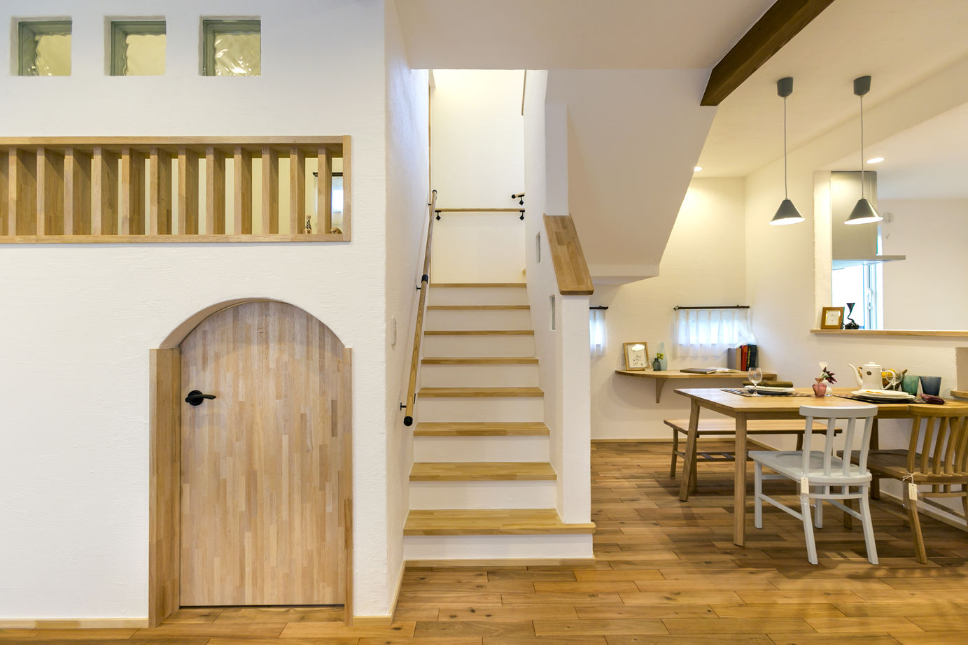 無添加住宅/東野建設工業 【紫波町/2000万円台/塗り壁/無垢材/スキップフロア】秘密基地のようなワクワクがいっぱいの家の建築実例画像4