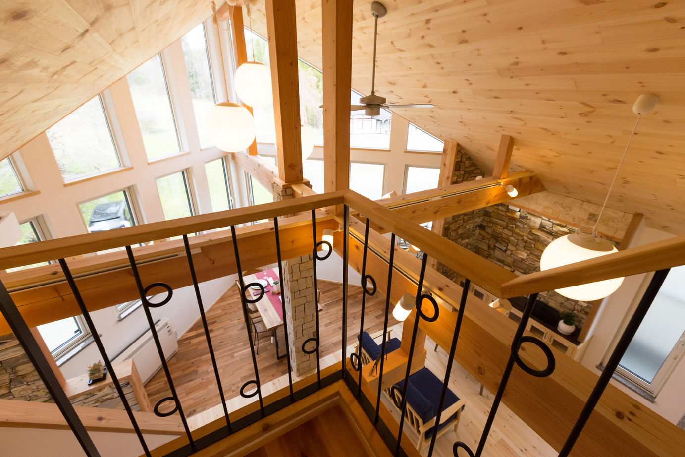 無添加住宅/東野建設工業 【岩手県/吹抜け/塗り壁/無垢材】一瞬で圧倒される 世界でひとつだけの家 の建築実例画像3