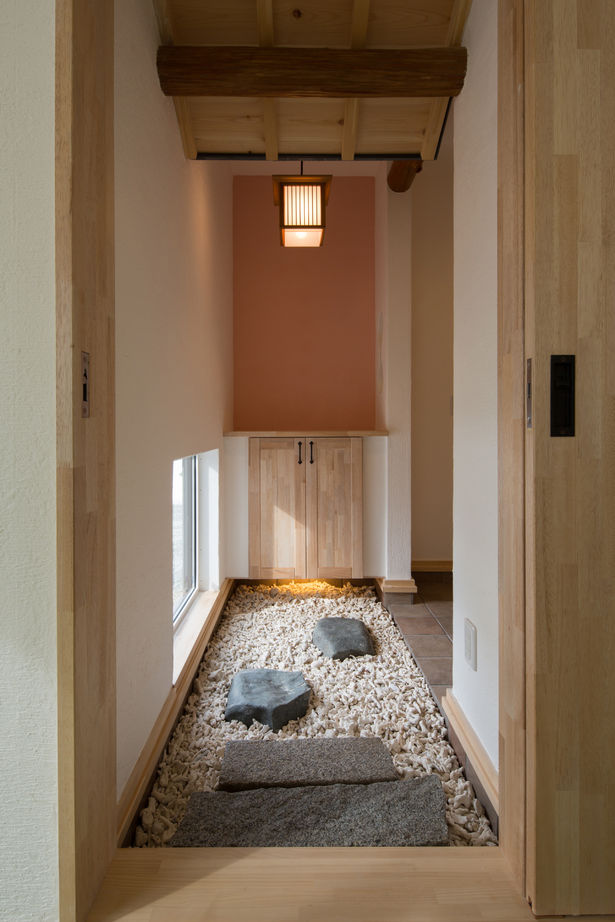 無添加住宅/東野建設工業 【岩手県/吹抜け/二世帯住宅/塗り壁/無垢材】「思い出」を詰め込んだ二世帯住宅の建替えの建築実例画像5