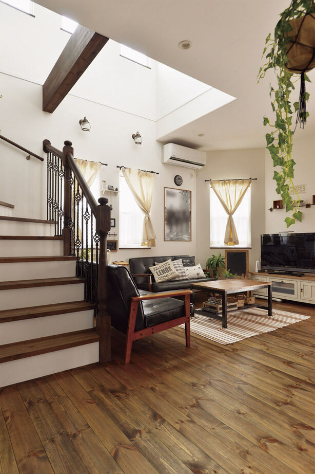 フラワーホーム 【1850万円/38.8坪/プロヴァンス/おうちカフェ】無垢床と塗り壁がヴィンテージインテリアに似合う家の建築実例画像6