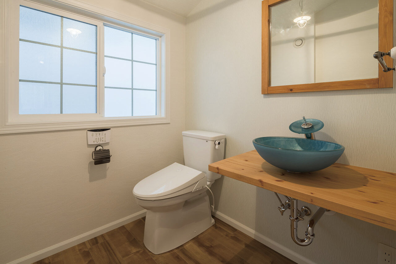 フラワーホーム 【1838万円/37.6坪/西海岸/インナーガレージ】リビングから愛車を眺めるアメリカンスタイルの家の建築実例画像8