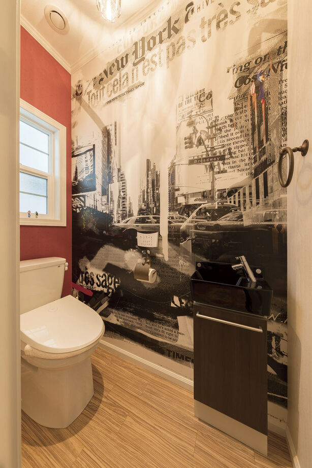 フラワーホーム 【1838万円/37.6坪/西海岸/インナーガレージ】リビングから愛車を眺めるアメリカンスタイルの家の建築実例画像9