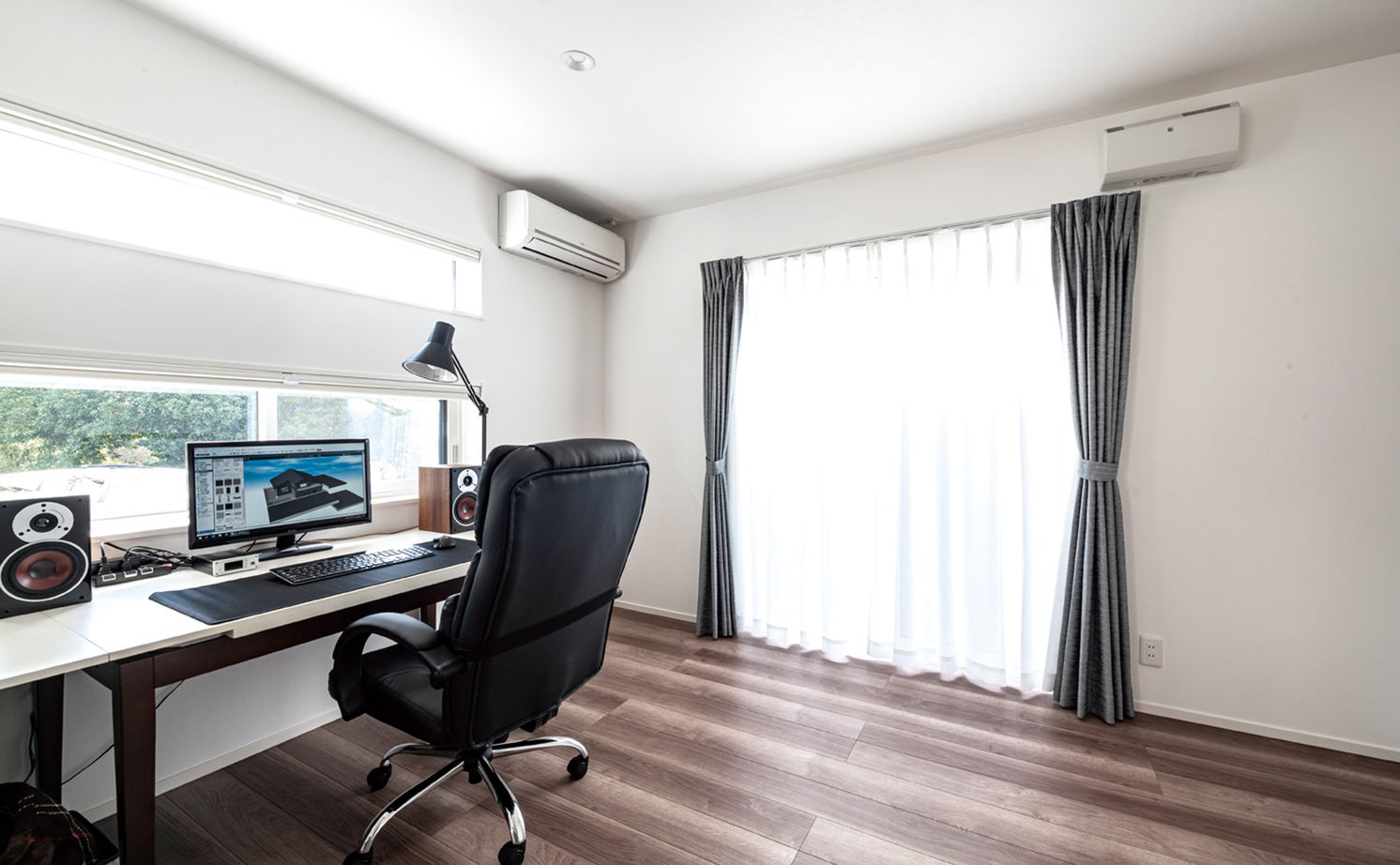 昭和建設 【吹抜の開放感を味わえる平屋】窓越しの緑景を取り込み、モデルハウスのような美しさを追求した家の建築実例画像15