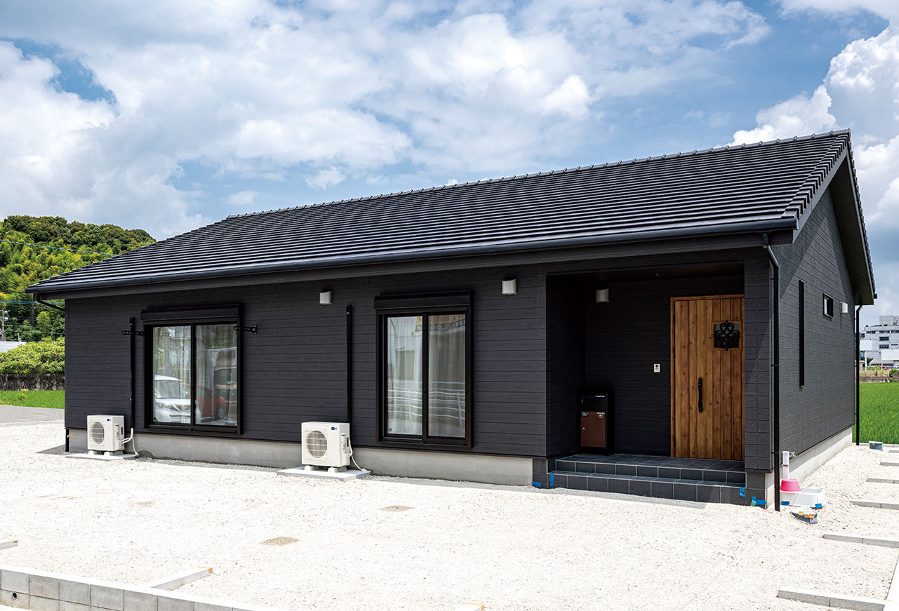 昭和建設 【2200万円台で建てた家／間取り図有】デザインや動線の理想を叶え、ゆったり暮らしを楽しむ平屋の建築実例画像1