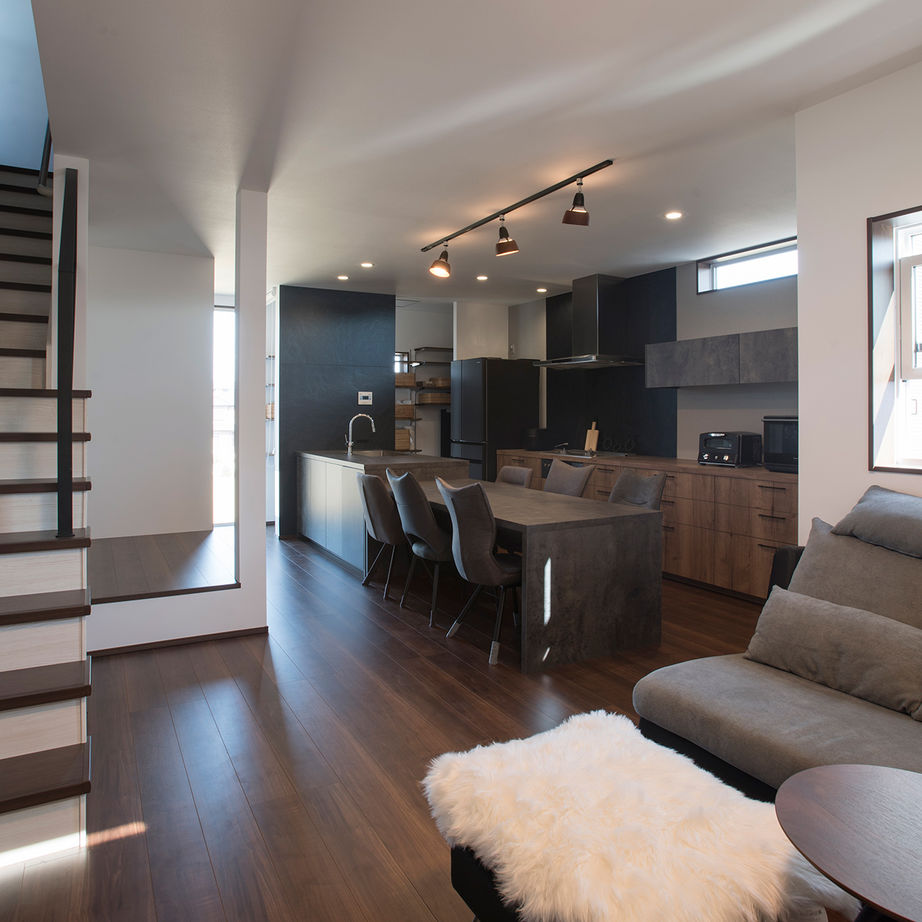 昭和建設 【2500万円台で建てた家／間取り図有】プライバシーと開放感が両立！ルーフバルコニー付・2階リビングの家の建築実例画像2