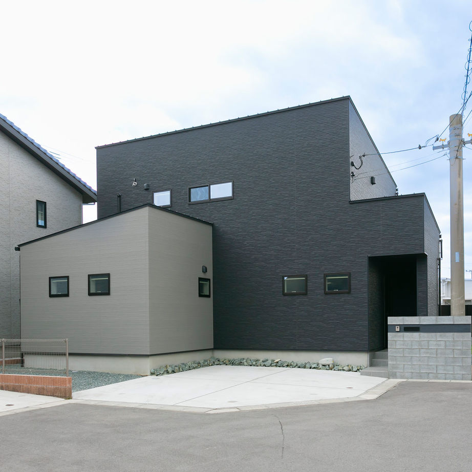 昭和建設 【2200万円台で建てた家／間取り図有】キッチンから家族を見守るクリアな視界で、家事と子育てを両立！の建築実例画像1