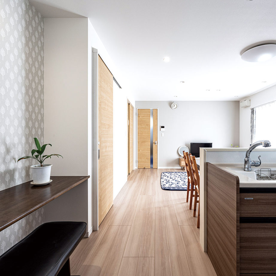 昭和建設 【1600万円台で建てた家／間取り図有】家族の時間を大切に、家事ラク動線も叶えたリビング中心の平屋の建築実例画像3