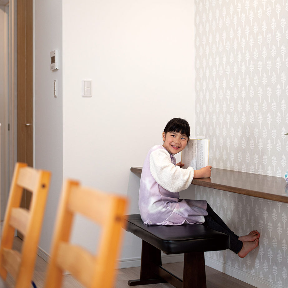 昭和建設 【1600万円台で建てた家／間取り図有】家族の時間を大切に、家事ラク動線も叶えたリビング中心の平屋の建築実例画像4