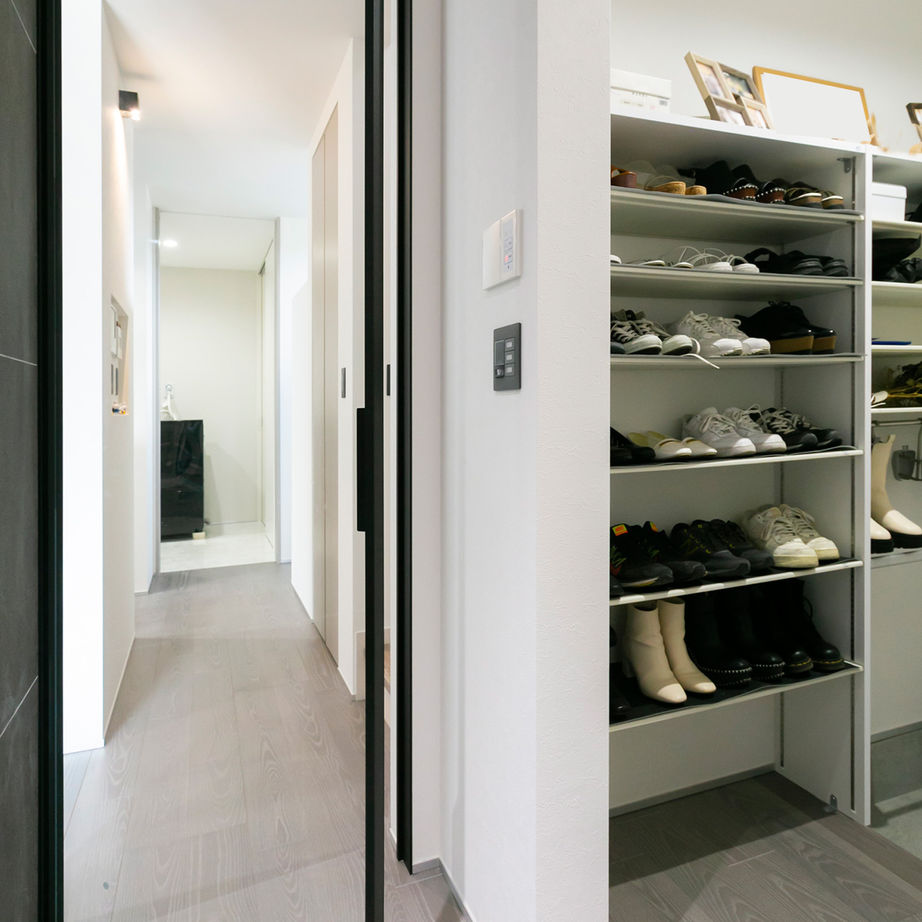 昭和建設 【2000万円台で建てた家／間取り図有】ゲーム好きの夫もご機嫌！暮らしやすくて、スタイリッシュな家の建築実例画像4