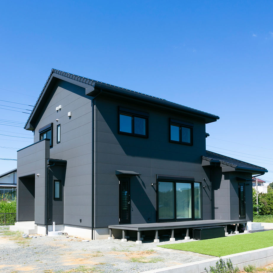 昭和建設 【2100万円台で建てた家／間取り図有】和空間がある広々リビングで、家族や友人と賑やかな週末を！の建築実例画像1