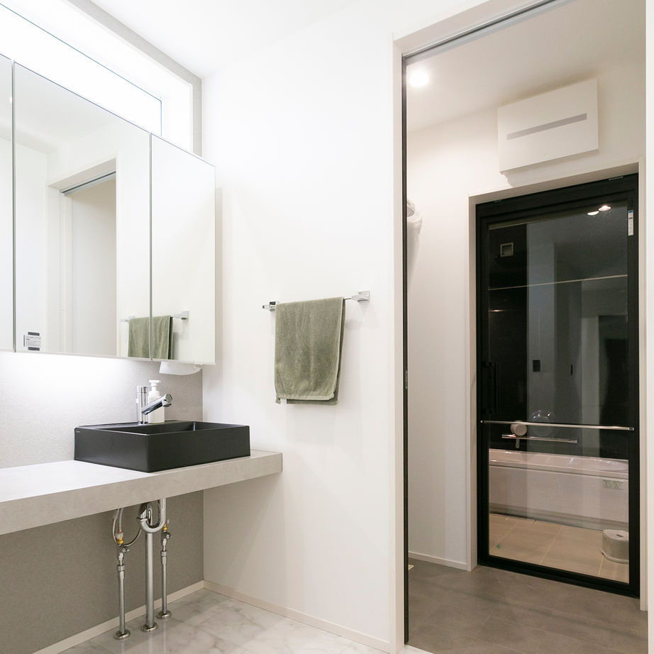 昭和建設 【2100万円台で建てた家／間取り図有】和空間がある広々リビングで、家族や友人と賑やかな週末を！の建築実例画像8