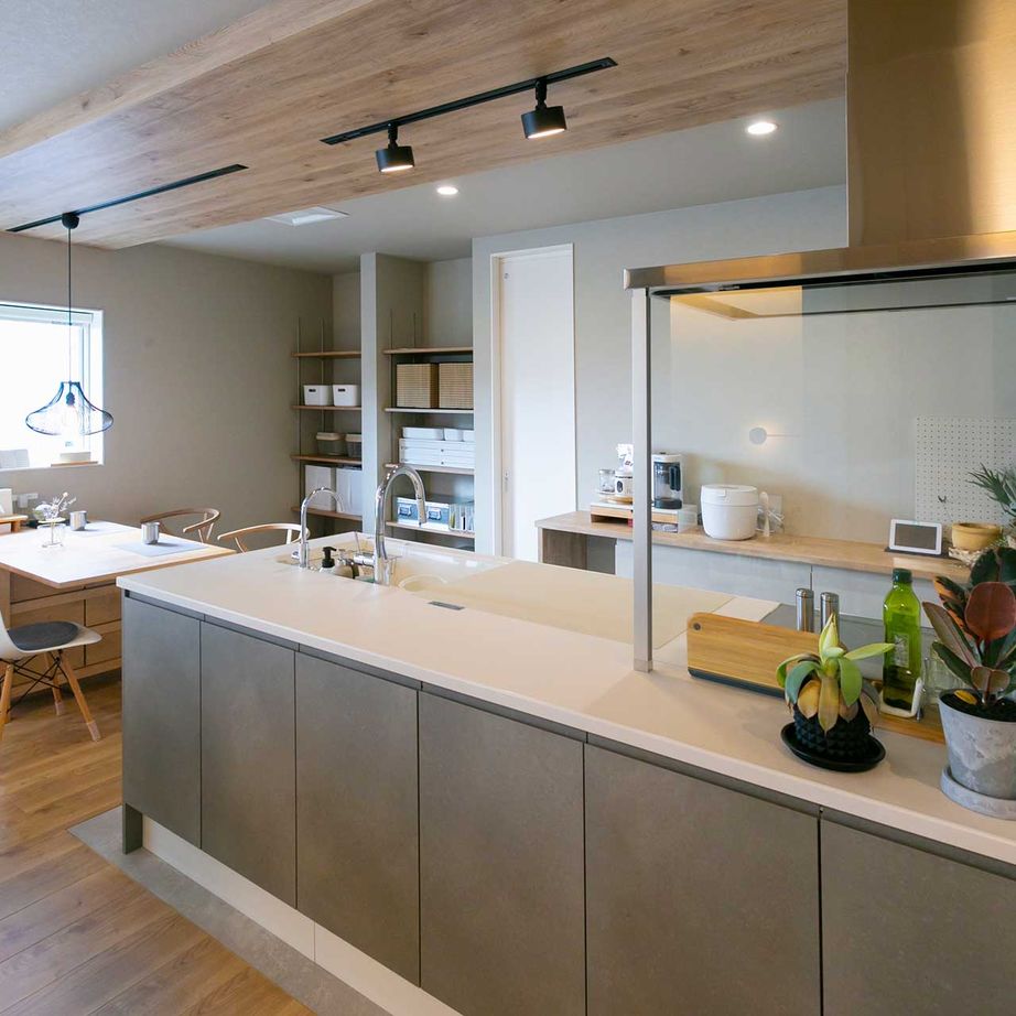 昭和建設 【2000万円台前半/平屋/間取り図有】ジャパンディデザインと無駄のない回遊動線を低コストで叶えた家の建築実例画像4