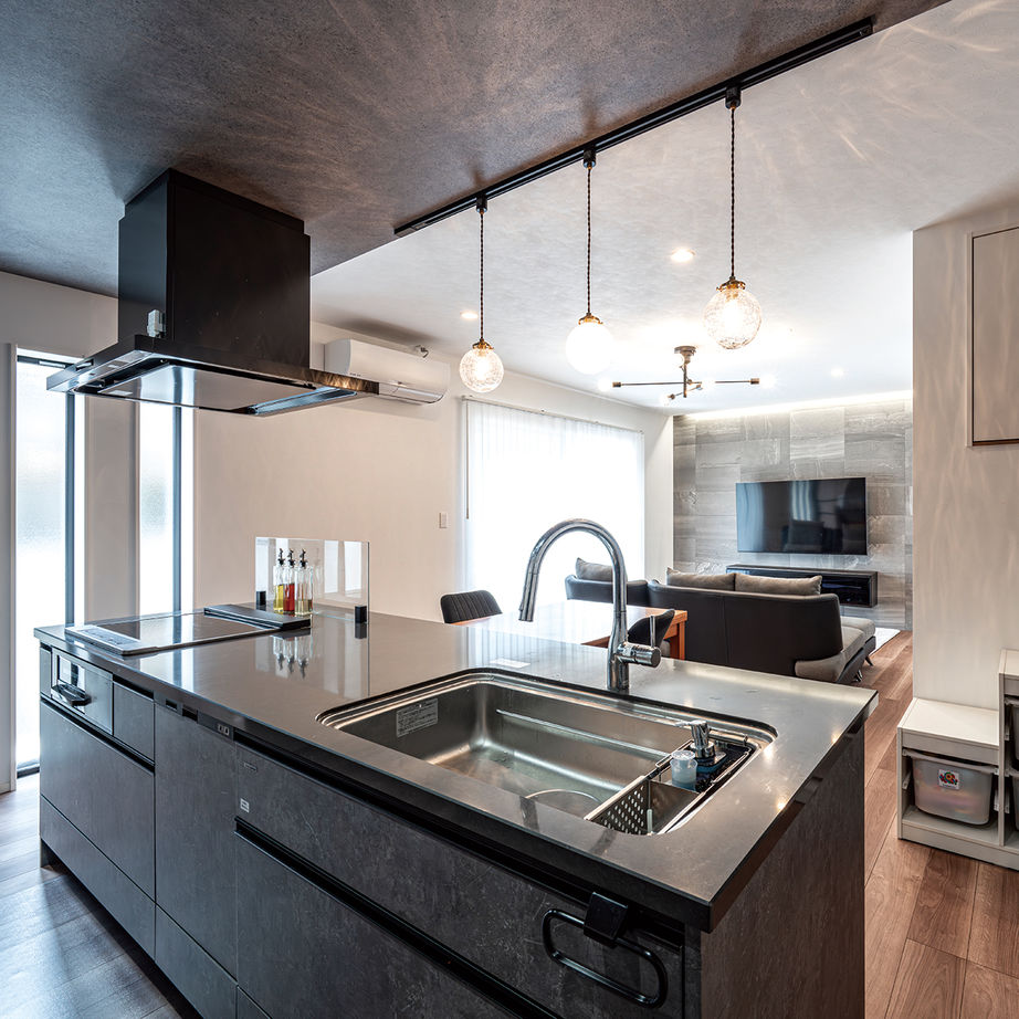 昭和建設 【2000万円～2499万円で建てた家／間取り図有】一括収納と効率的な動線で長く快適に暮らせるモダンな家の建築実例画像3