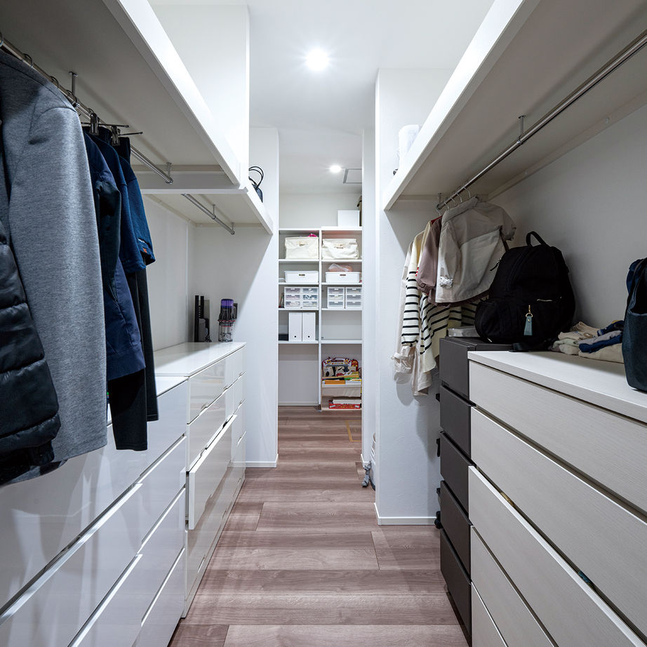 昭和建設 【2000万円～2499万円で建てた家／間取り図有】一括収納と効率的な動線で長く快適に暮らせるモダンな家の建築実例画像4