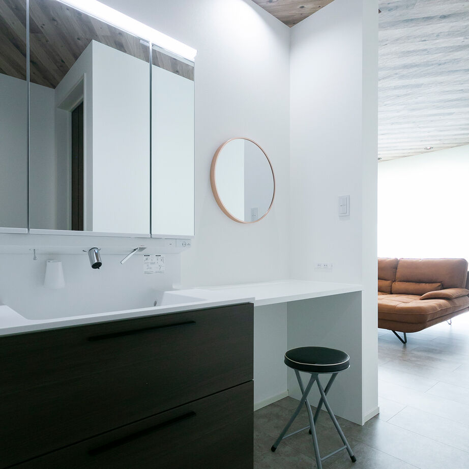 昭和建設 【2500万円で建てた家／間取り図有】平屋と2階建てのいいとこどり！欲しい空間と回遊動線を叶えた1.5階建ての建築実例画像4