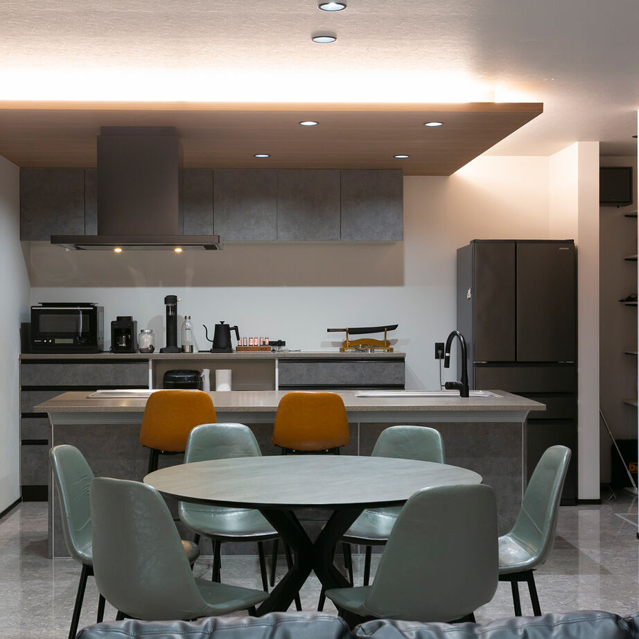 昭和建設 【2000万円～2499万円で建てた家／20代／間取り図有】間接照明を効かせたラグジュアリーな雰囲気の平屋の建築実例画像4