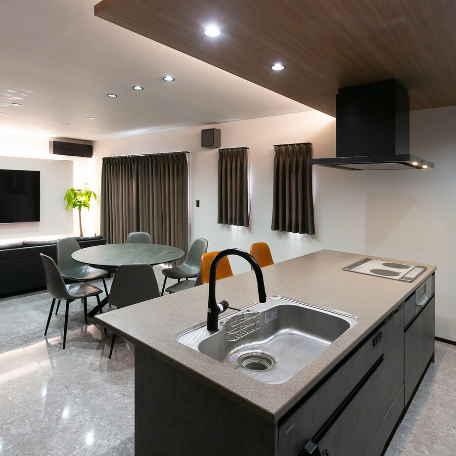 昭和建設 【2000万円～2499万円で建てた家／20代／間取り図有】間接照明を効かせたラグジュアリーな雰囲気の平屋の建築実例画像5