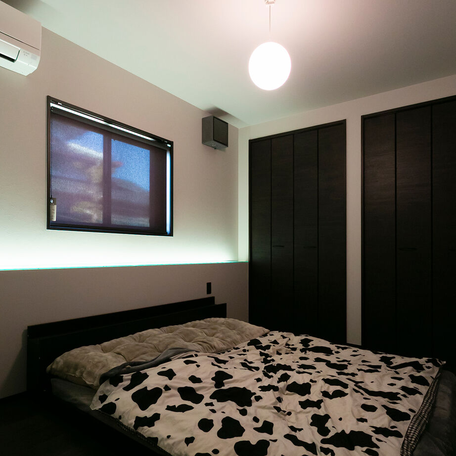 昭和建設 【2000万円～2499万円で建てた家／20代／間取り図有】間接照明を効かせたラグジュアリーな雰囲気の平屋の建築実例画像9