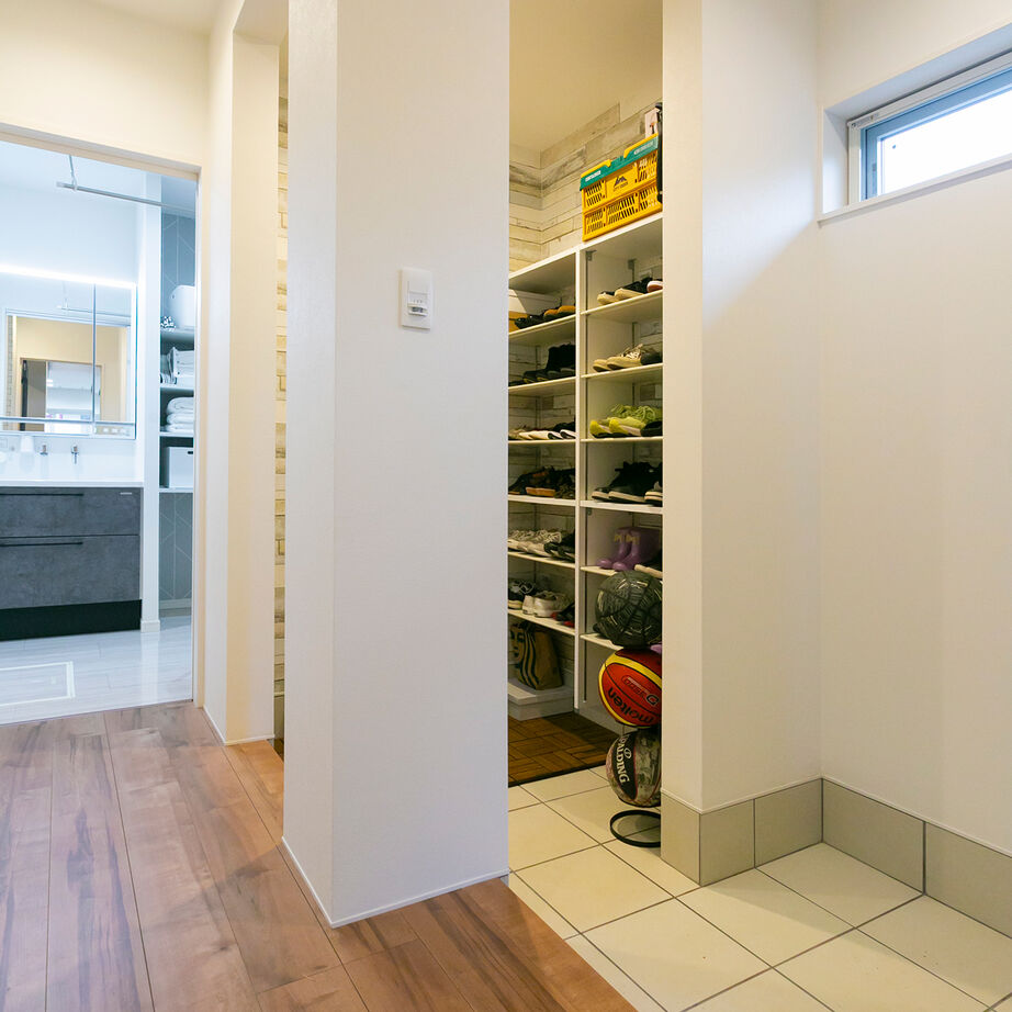 昭和建設 【2200万円台で建てた家／間取り図有】ヴィンテージ感あふれる家具が似合う、ブルックリンスタイルの家の建築実例画像4