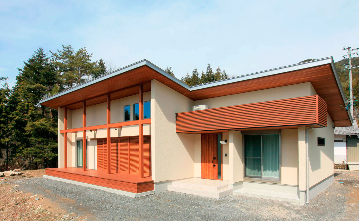 三和木 【平屋×土間収納】庭とのつながりを感じられる家【間取り図有】の建築実例画像1