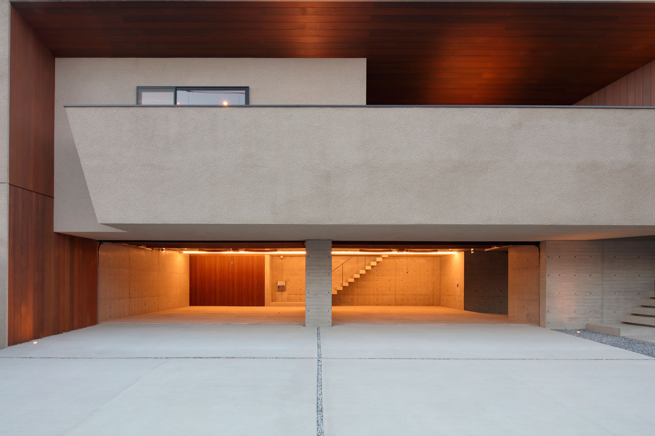 三和木 【ガレージハウス×混構造】木の温もりとRCの質感が溶け合う家。建築家が描く世界観を、隙なく美しく！の建築実例画像2