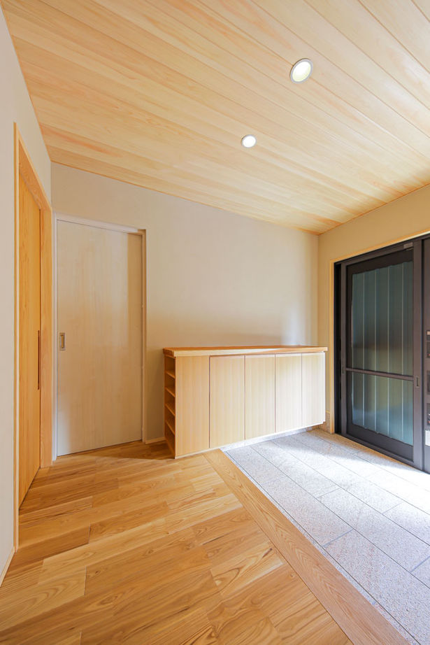 三和木 【平屋風×和瓦の大屋根×土間の趣味室|間取り有】30代夫婦がこだわった、居心地のいい和モダン（半田市）の建築実例画像6