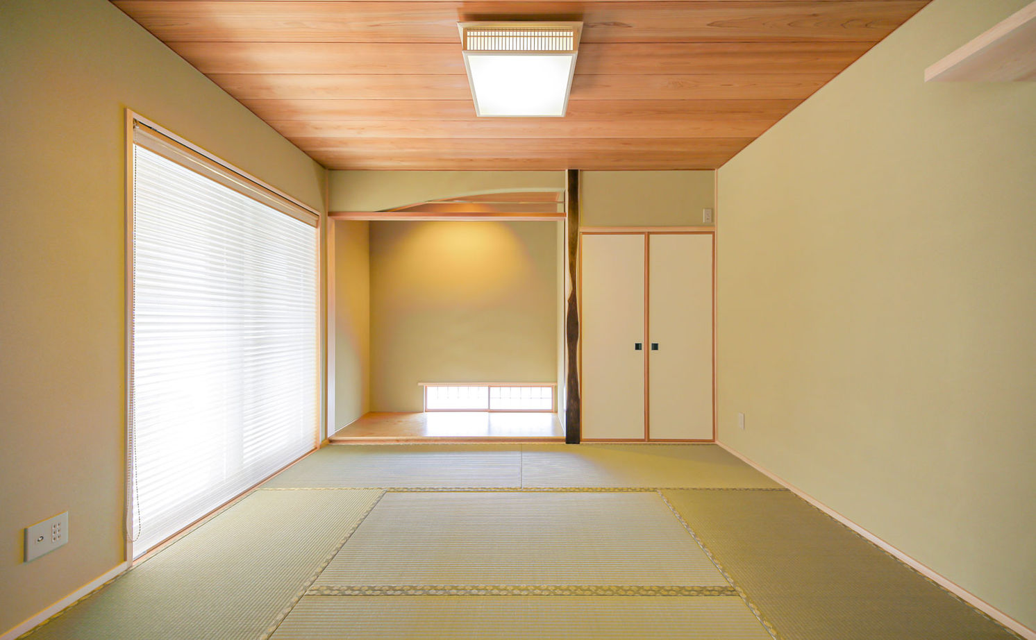 三和木 【平屋風×和瓦の大屋根×土間の趣味室|間取り有】30代夫婦がこだわった、居心地のいい和モダン（半田市）の建築実例画像13