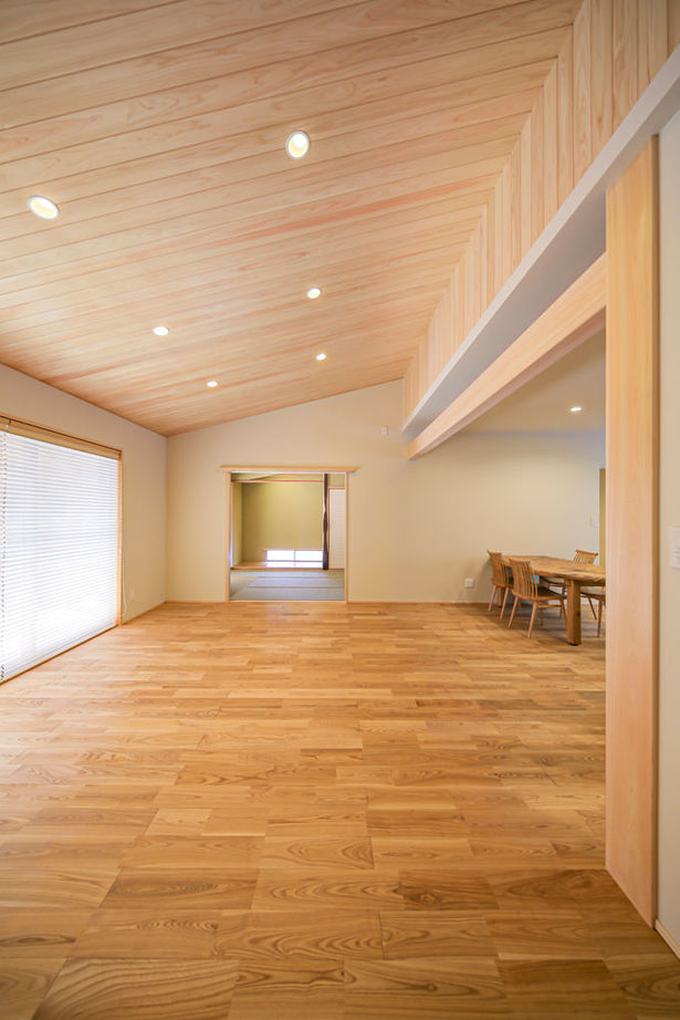 三和木 【平屋風×和瓦の大屋根×土間の趣味室|間取り有】30代夫婦がこだわった、居心地のいい和モダン（半田市）の建築実例画像18