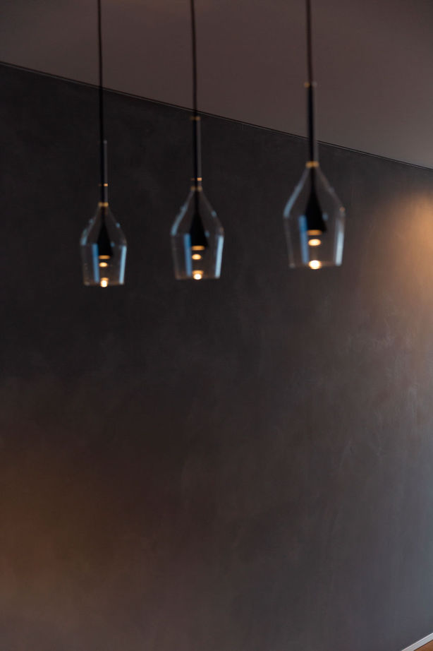 三和木 【モルタル壁×シンプルモダン×37坪】素材の質感と優しい陰影に満ちた、子どもたちの感性を育む家の建築実例画像3