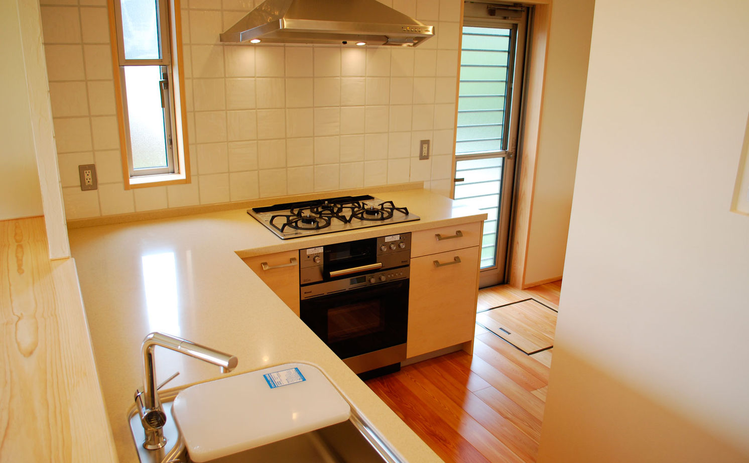 三和木 【土間×薪ストーブ×大屋根×42坪|間取り有】飴色の無垢が愛おしい。10年を経て、より魅力を増す和モダンの建築実例画像8