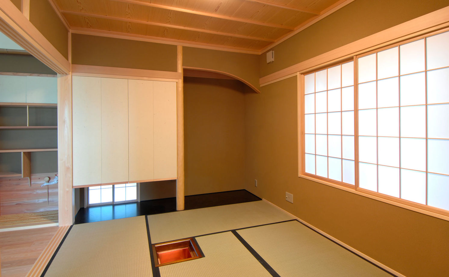 三和木 【土間×薪ストーブ×大屋根×42坪|間取り有】飴色の無垢が愛おしい。10年を経て、より魅力を増す和モダンの建築実例画像10