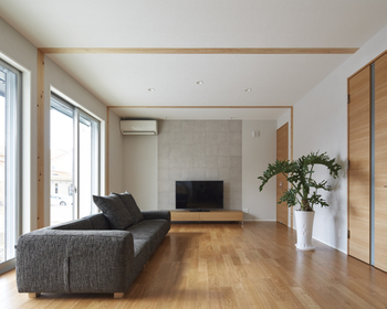 ロイヤルハウス 木と自然素材が調和したモダン空間　親子が笑顔になる開放的な住まいの建築実例画像2