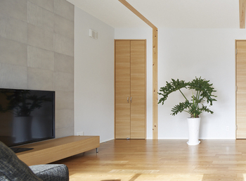 ロイヤルハウス 木と自然素材が調和したモダン空間　親子が笑顔になる開放的な住まいの建築実例画像3