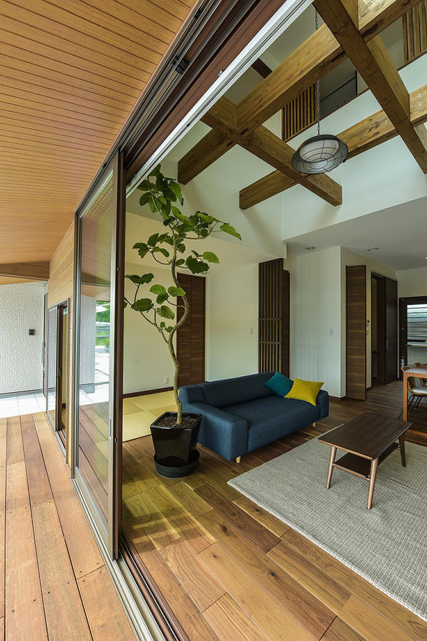 ロイヤルハウス 伝統的な和テイストと現代の暮らしにマッチした機能を融合。天然木の魅力を実感できる“木心地”のいい家の建築実例画像10