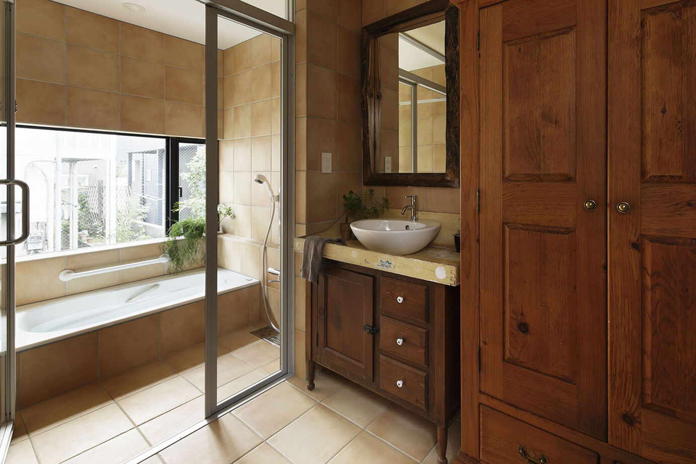 僕らの家 【2500万円台/家事動線/2LDK/間取り】テーマは憧れのメキシコの家。海外の物などこだわりを詰め込んだ家の建築実例画像2