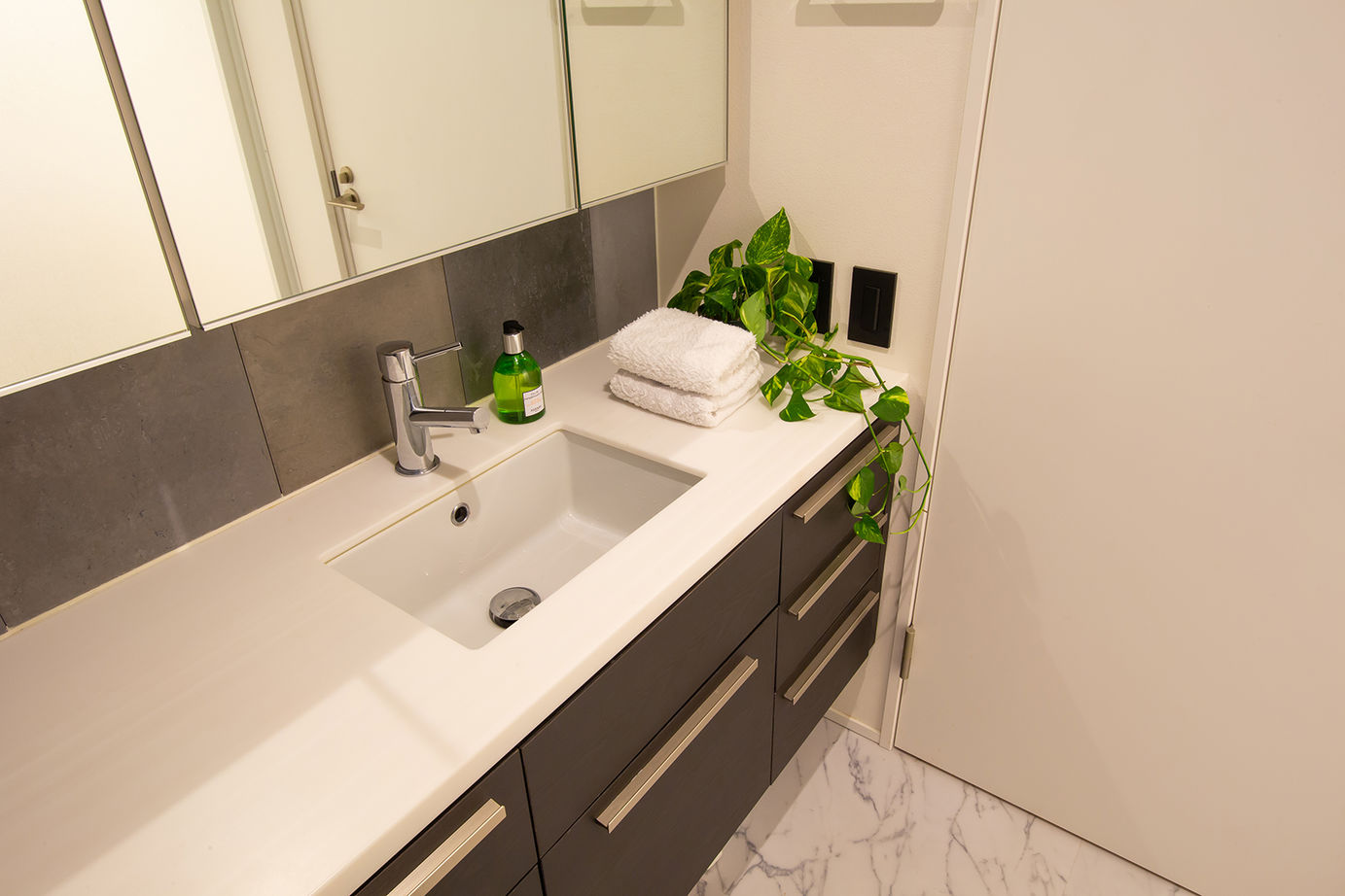 僕らの家 【2500万円台/22坪/狭小地/3階建て/間取り】「ここでもう一度家を建てたい！」プラスαの提案で快適空間の建築実例画像8