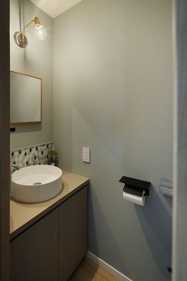 僕らの家 【2500万円～2999万円／狭小／3階建／2階リビング】吹き抜けや天窓、広々テラスで快適に暮らす家の建築実例画像12