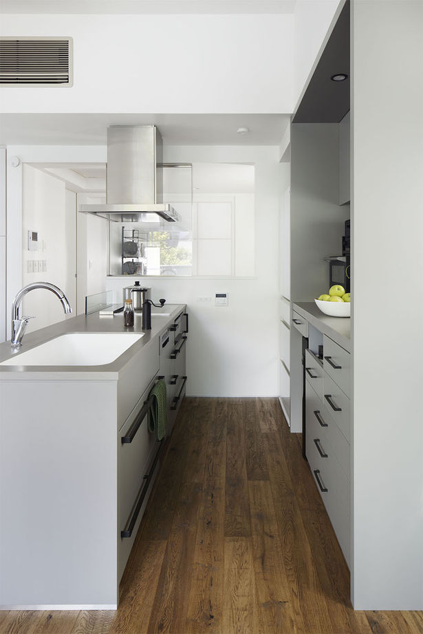 僕らの家 【3500万円～3999万円／狭小／2階リビング／間取り】上下階をつなぐスタイリッシュな階段室のある家の建築実例画像5