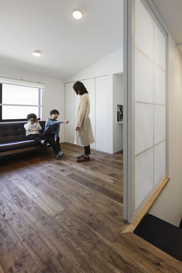 僕らの家 【3500万円～3999万円／狭小／2階リビング／間取り】上下階をつなぐスタイリッシュな階段室のある家の建築実例画像11