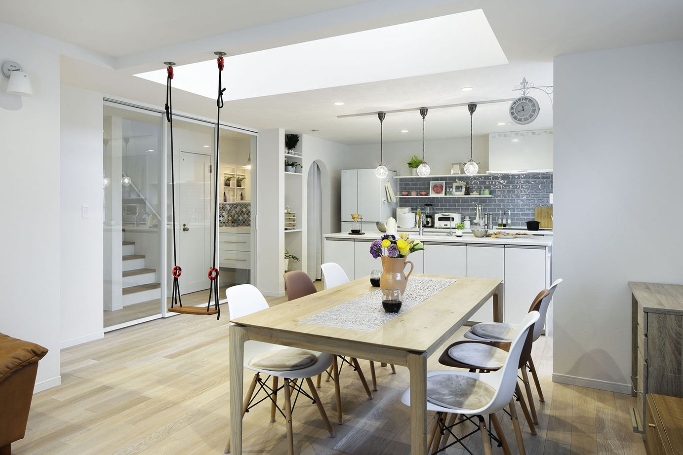 僕らの家 【二世帯／3階建て／2階リビング／間取り】家族のつながりを感じる「ブランコのある家」の建築実例画像3