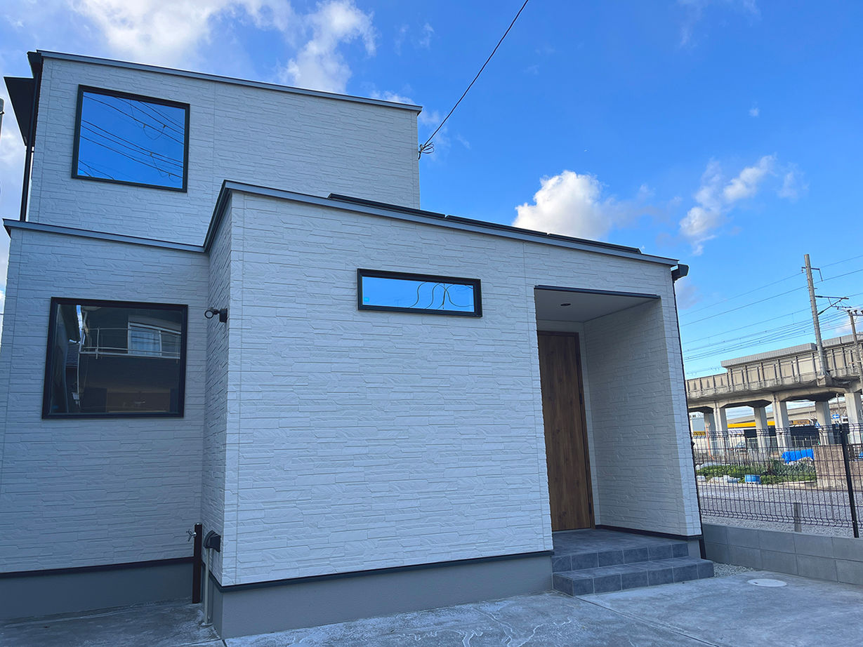 エイジングハウス 【間取り図有/2000万円台後半/3LLDK/ヌック】高級オーダー家具のような造作ダイニングカウンターのある家の建築実例画像