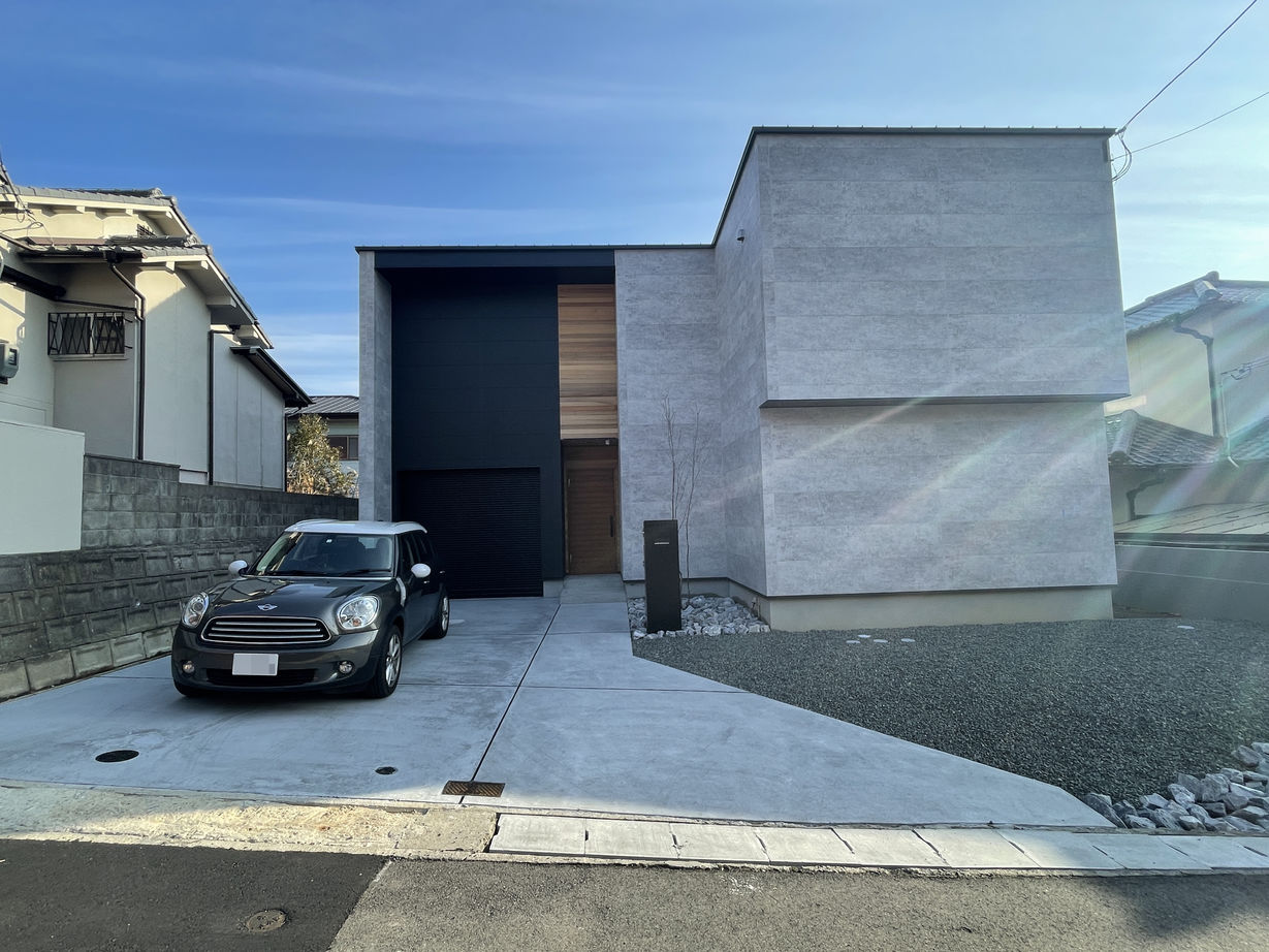 エイジングハウス 【間取り図有/3000万円台】デザイン×光で理想の空間。建築家と建てる”好き”を最大限に詰め込んだ家の建築実例画像